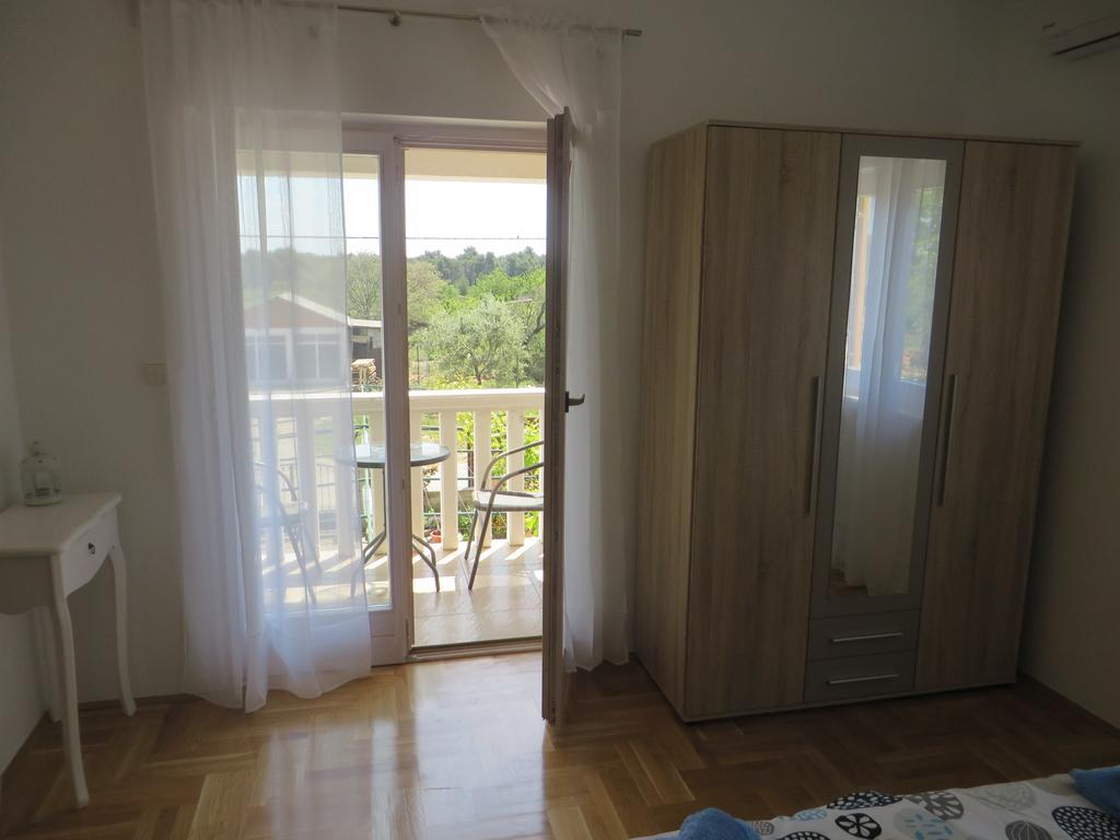 Filipovic Apartments With Pool Biograd Na Moru Buitenkant foto