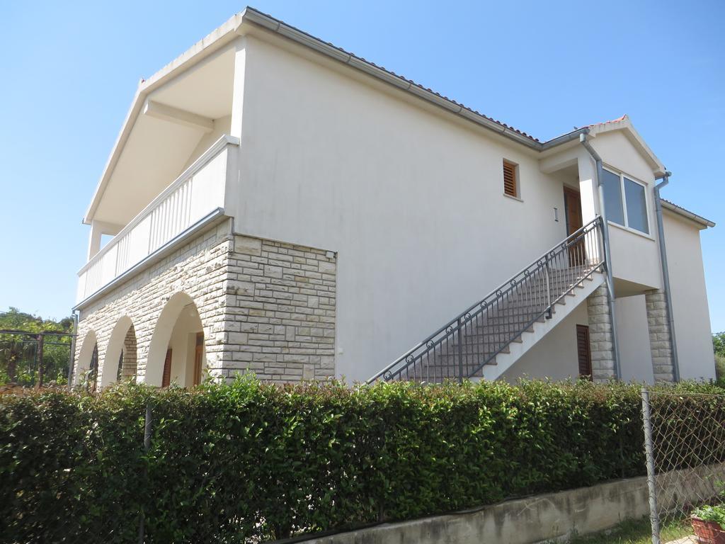 Filipovic Apartments With Pool Biograd Na Moru Buitenkant foto
