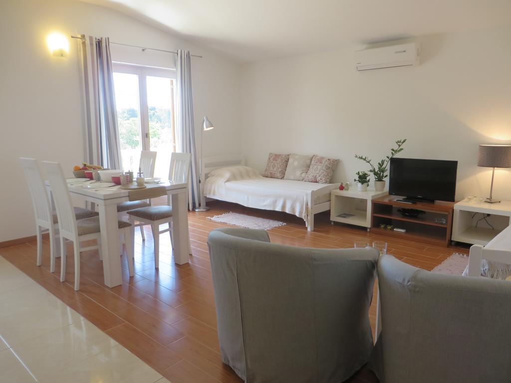 Filipovic Apartments With Pool Biograd Na Moru Buitenkant foto