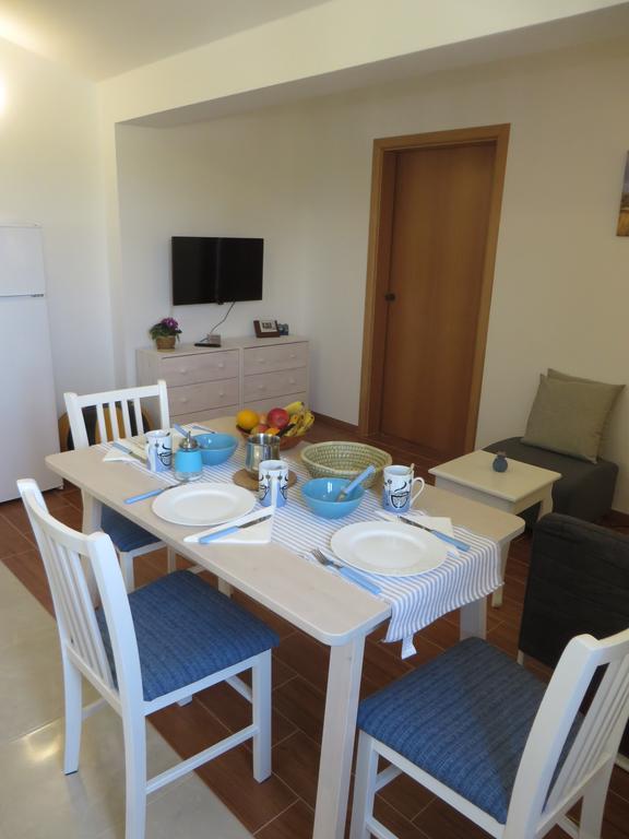 Filipovic Apartments With Pool Biograd Na Moru Buitenkant foto