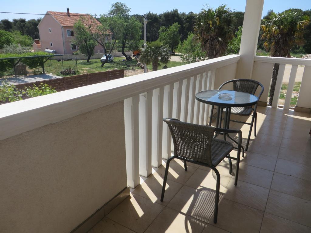 Filipovic Apartments With Pool Biograd Na Moru Buitenkant foto