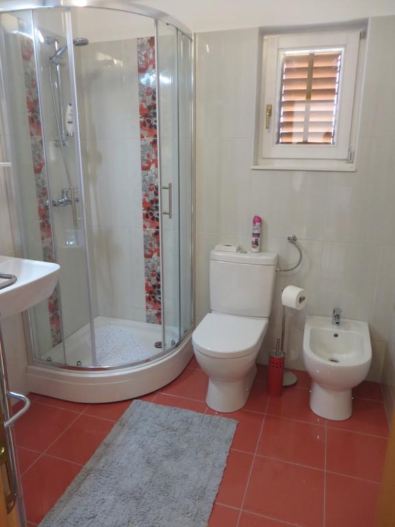 Filipovic Apartments With Pool Biograd Na Moru Buitenkant foto
