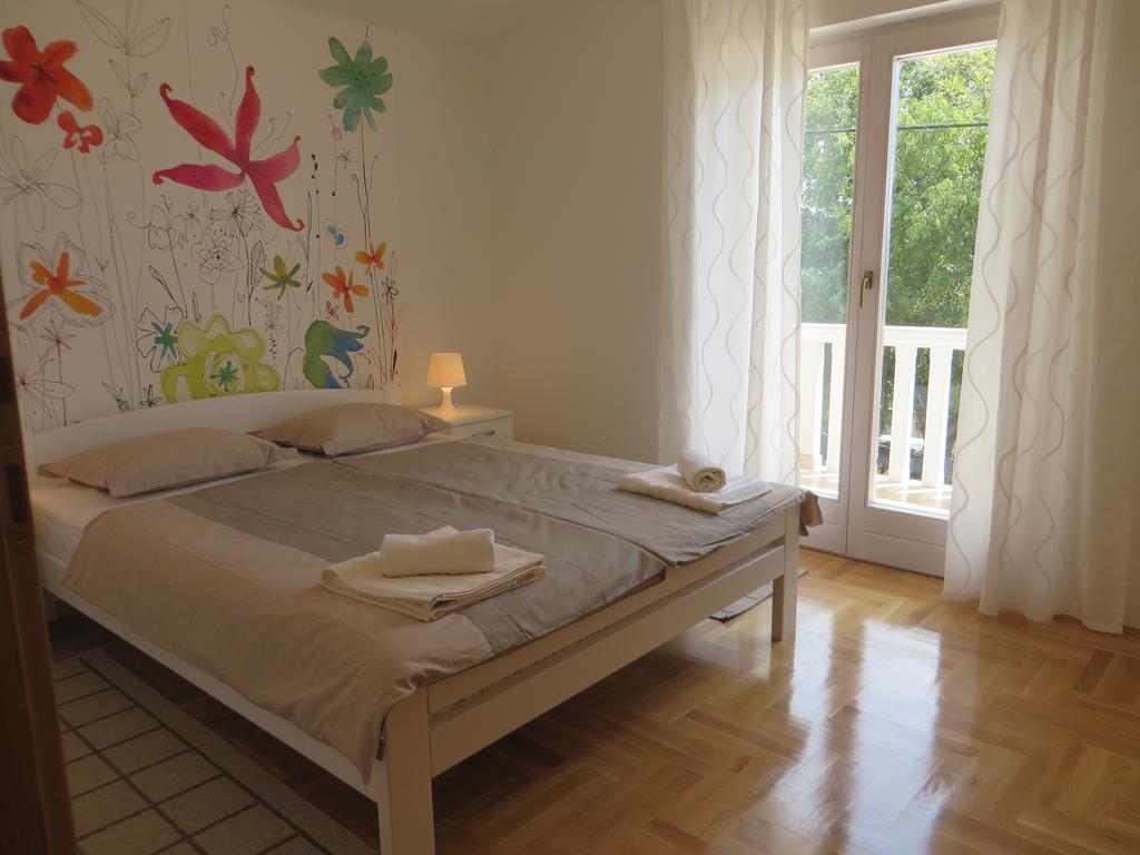 Filipovic Apartments With Pool Biograd Na Moru Buitenkant foto