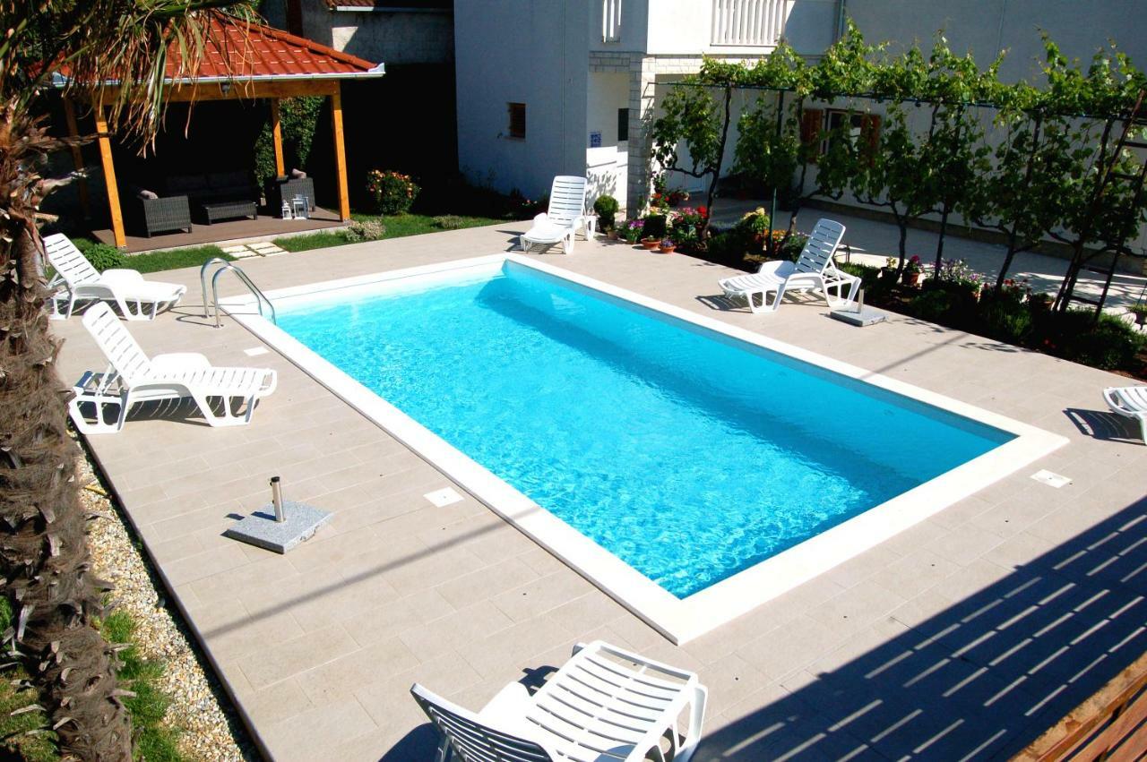 Filipovic Apartments With Pool Biograd Na Moru Buitenkant foto