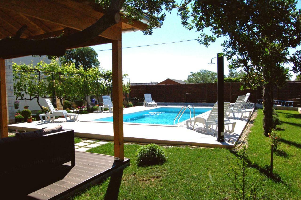 Filipovic Apartments With Pool Biograd Na Moru Buitenkant foto
