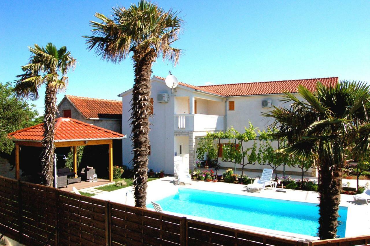 Filipovic Apartments With Pool Biograd Na Moru Buitenkant foto